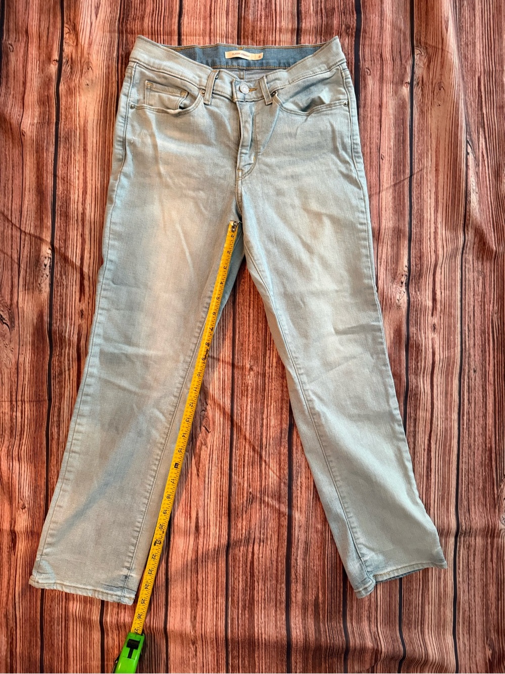 Levi's Women's Straight Leg Jeans in Light Blue Wash